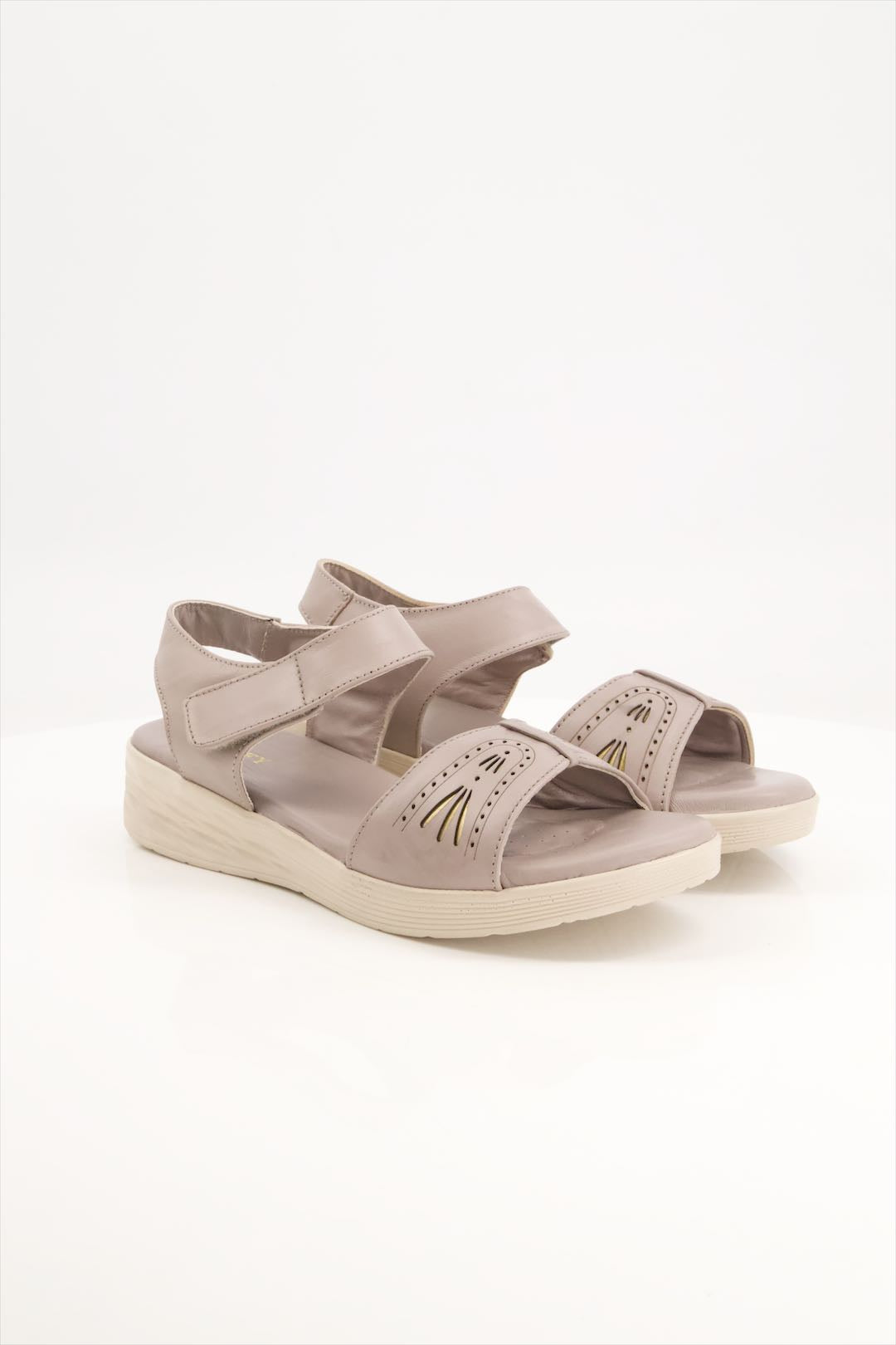 Comfort Meets Contemporary Design with this sandal