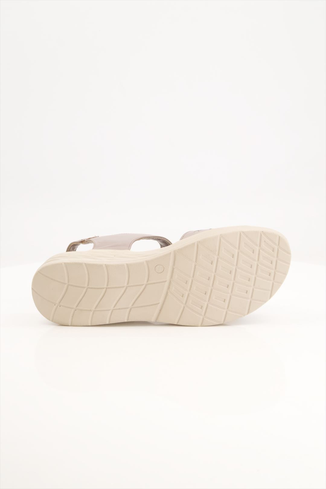 Comfort Meets Contemporary Design with this sandal