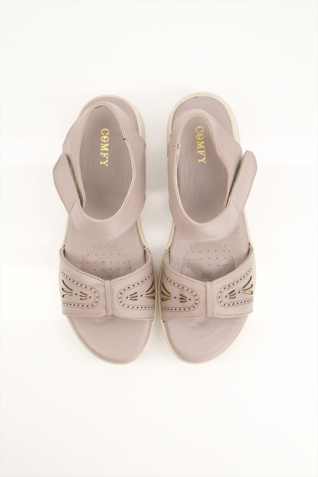 Comfort Meets Contemporary Design with this sandal